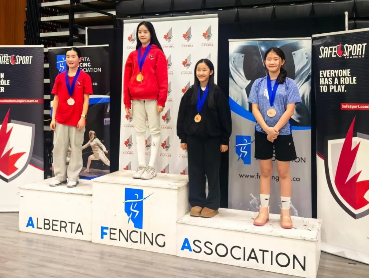 🤺Such a weekend for Ares athletes!
Lots of learning and great results for everyone.

Congratulations with achieving the Top 8 for:
@azalealiiii in U17 (Cadet) women&rsquo;s Epee
Hayden Chow in U13 men&rsquo;s Epee 
@ginakonschuh in Veteran women&rsq