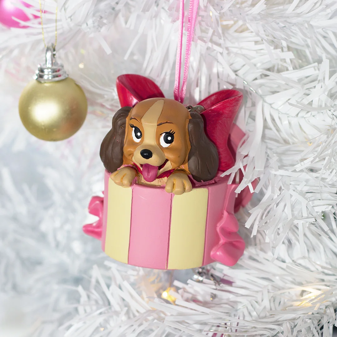 Disney_Products_Lady2.jpg