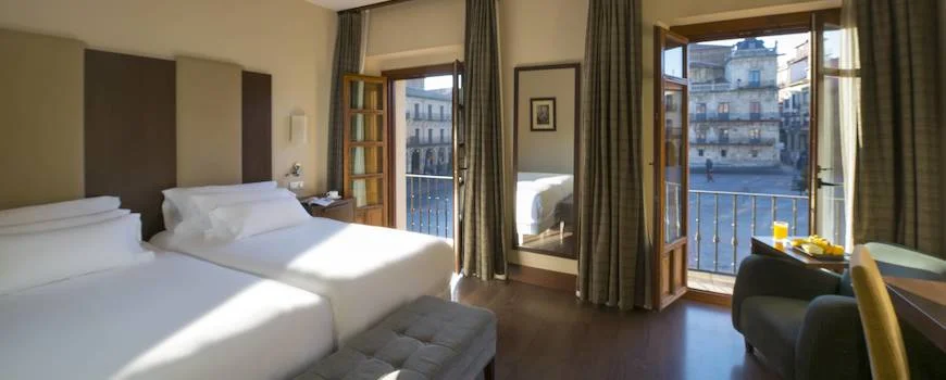 nh_collection_plaza_mayor-102-rooms.jpg