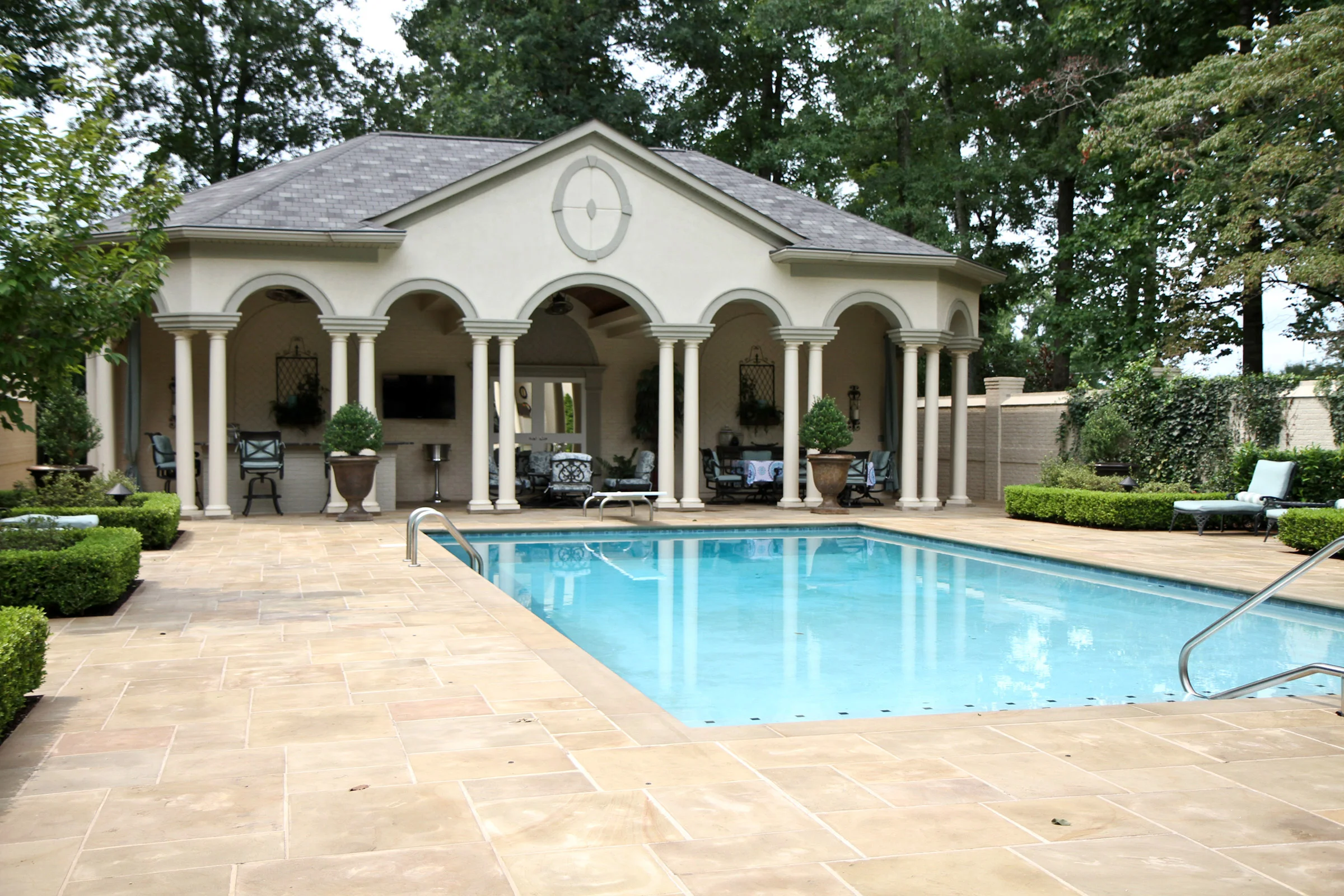'S' Pool and Outdoor Living Area