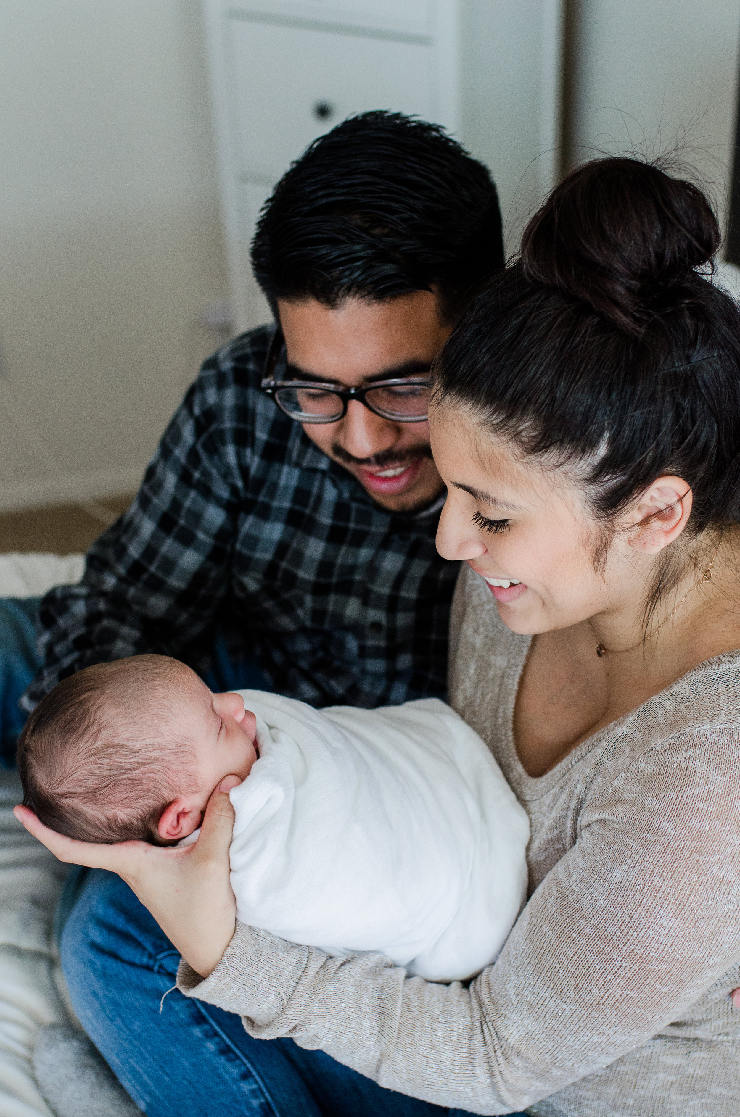 Scottsdale, AZ In-home Lifestyle Newborn Session - Bright Photos