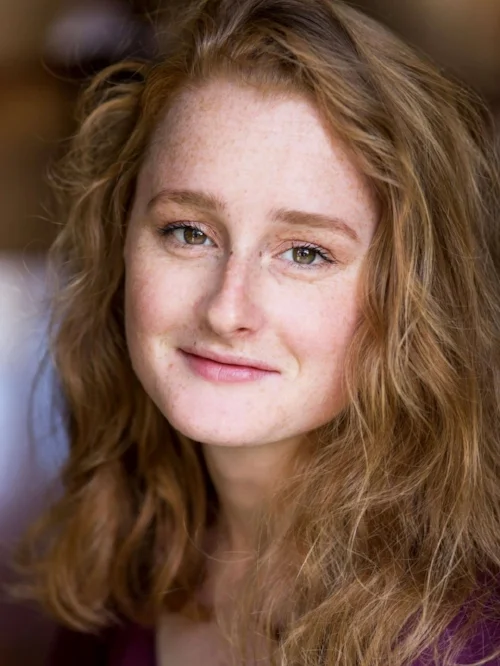 <b>Comfrey Sanders</b>