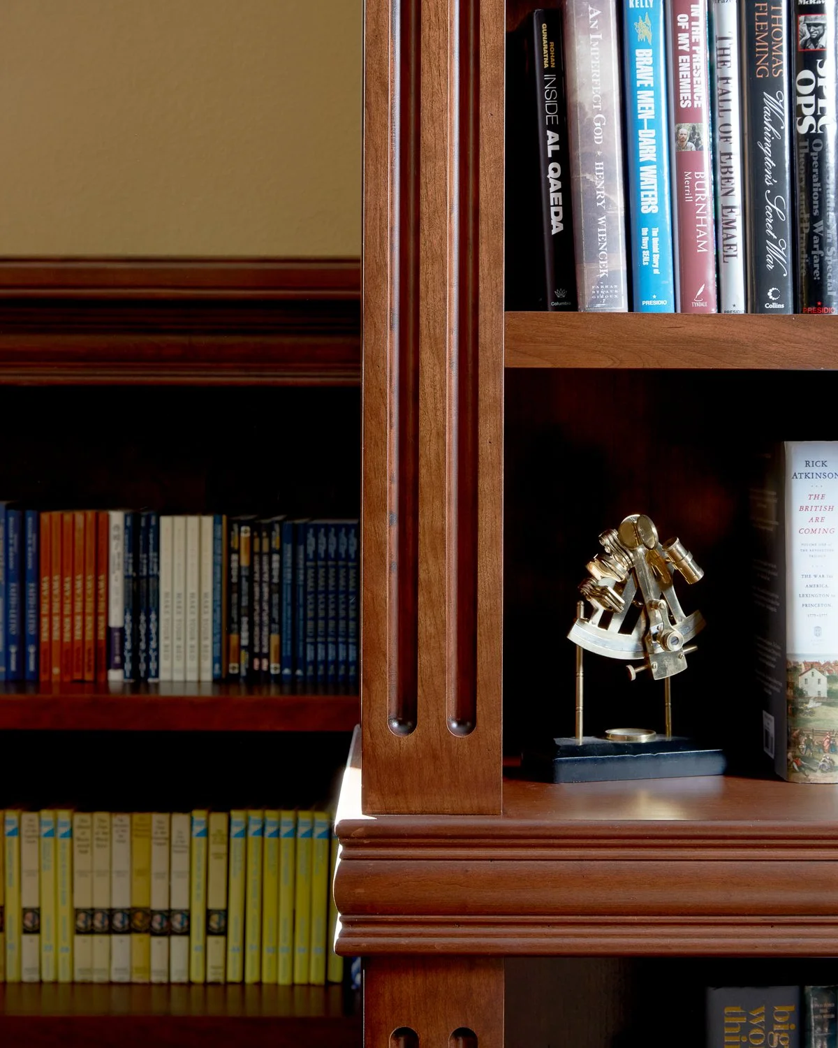 MichaelMaximo_Bookshelf_08.jpg