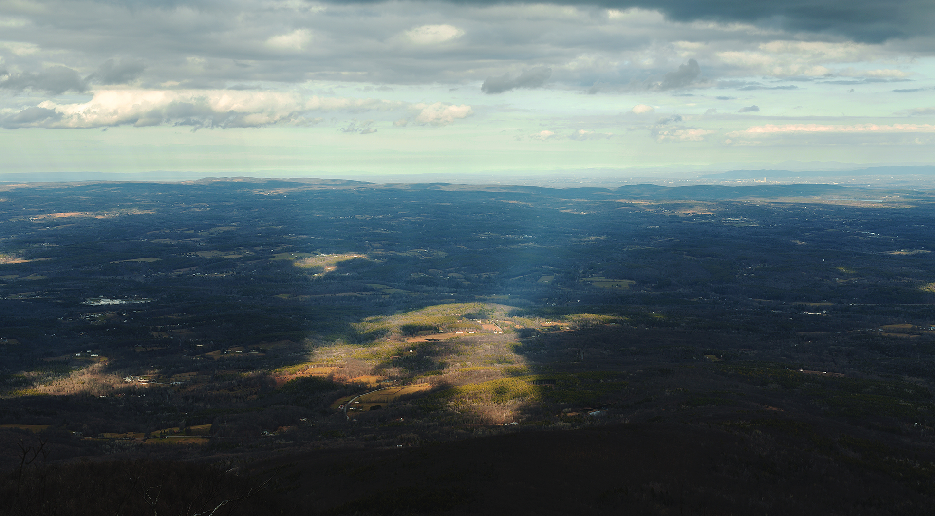 catskill hiking: view from the mountain top