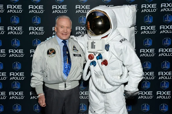 Buzz+Aldrin+AXE+Send+22+Guys+Space+New+Apollo+aOdS1CNea7Bl.jpg