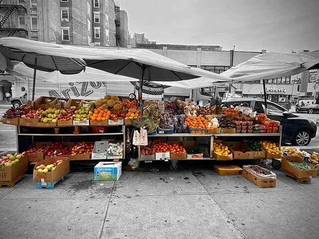 Nourishment. Manhattanville aka West Harlem. 💚 &bull;-&bull;-&bull;
.
.
.
.
.
.
.
#photography #nyc #blackandwhitephotography #healthylifestyle #healthandwellness #photooftheday #Harlem #uptown #LifeOfAPhotographer