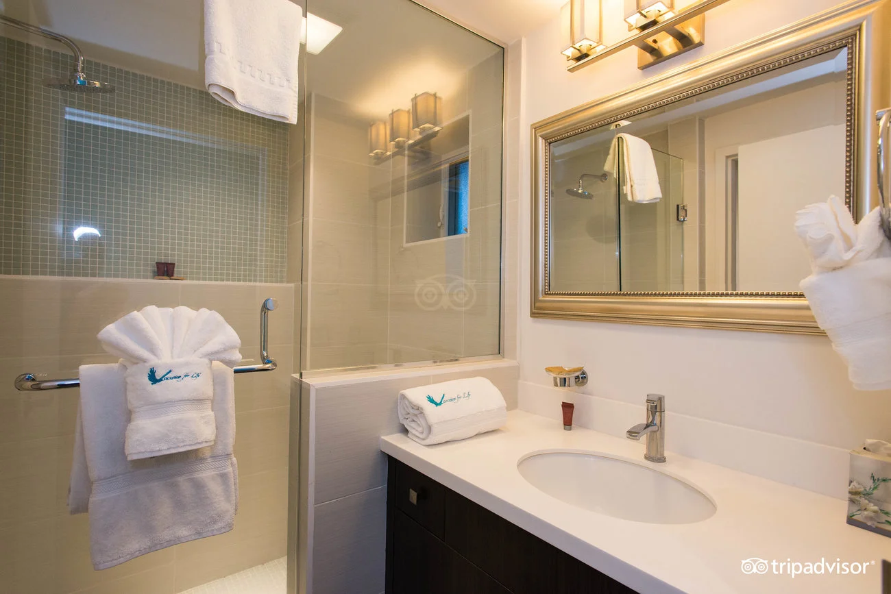 two-bedroom--v12737865.jpg