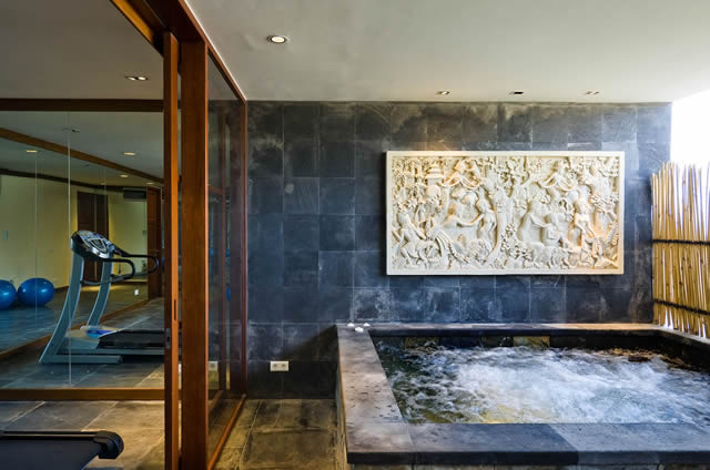 Longhouse-Gym-&-Jacuzzy.jpg