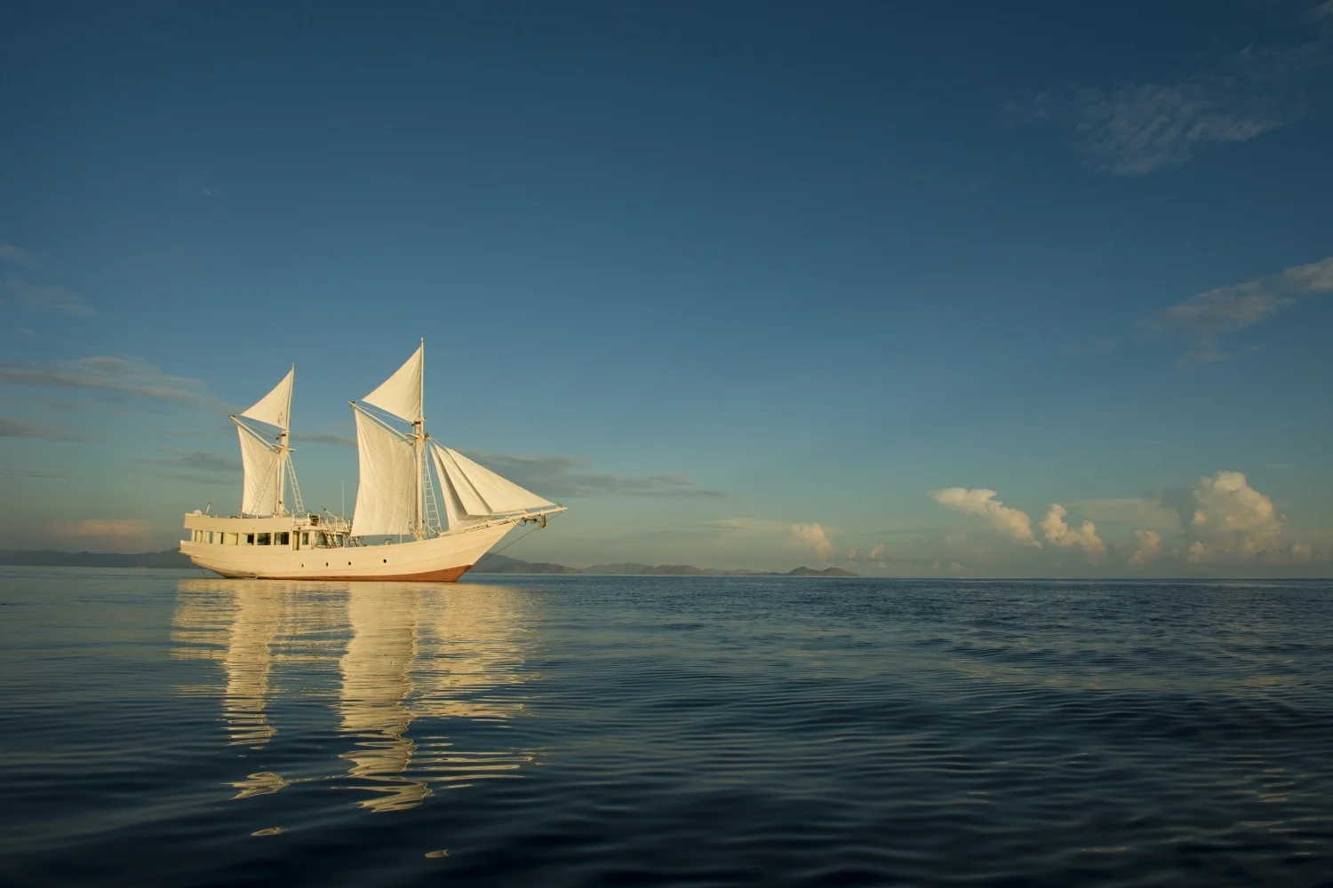Ultimate Indonesian Yachts_Alexa_main.jpg