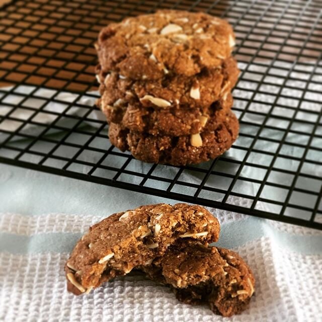 If you&rsquo;re on my 10-day REAL FOOD DETOX it&rsquo;s time to look away now 😜💕. . . I&rsquo;m sorry but I just had to post this recipe after a play in the kitchen today! A healthier grain-free tribute to the traditional Anzac biscuit which is a t