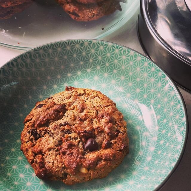 New recipe! Introducing my nut butter choc chip cookies. I have just whipped up a batch for the school lunchbox this week. Yay school is back but not for long as soon it will be holidays! If you&rsquo;re looking for a healthier alternative to shop bo
