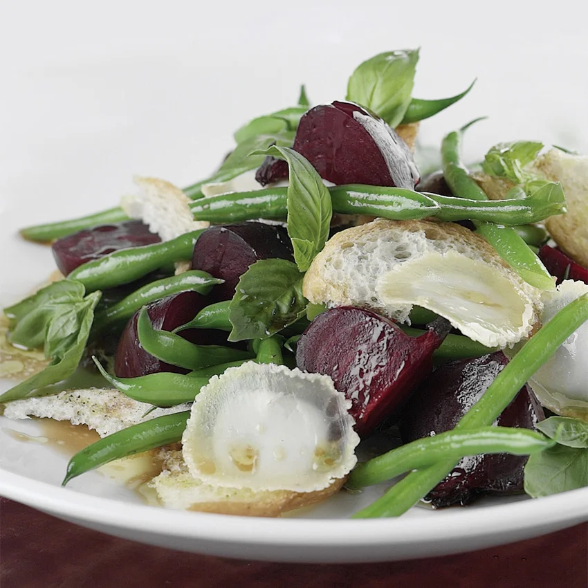 Roasted Beetroot & Goat Cheese Salad