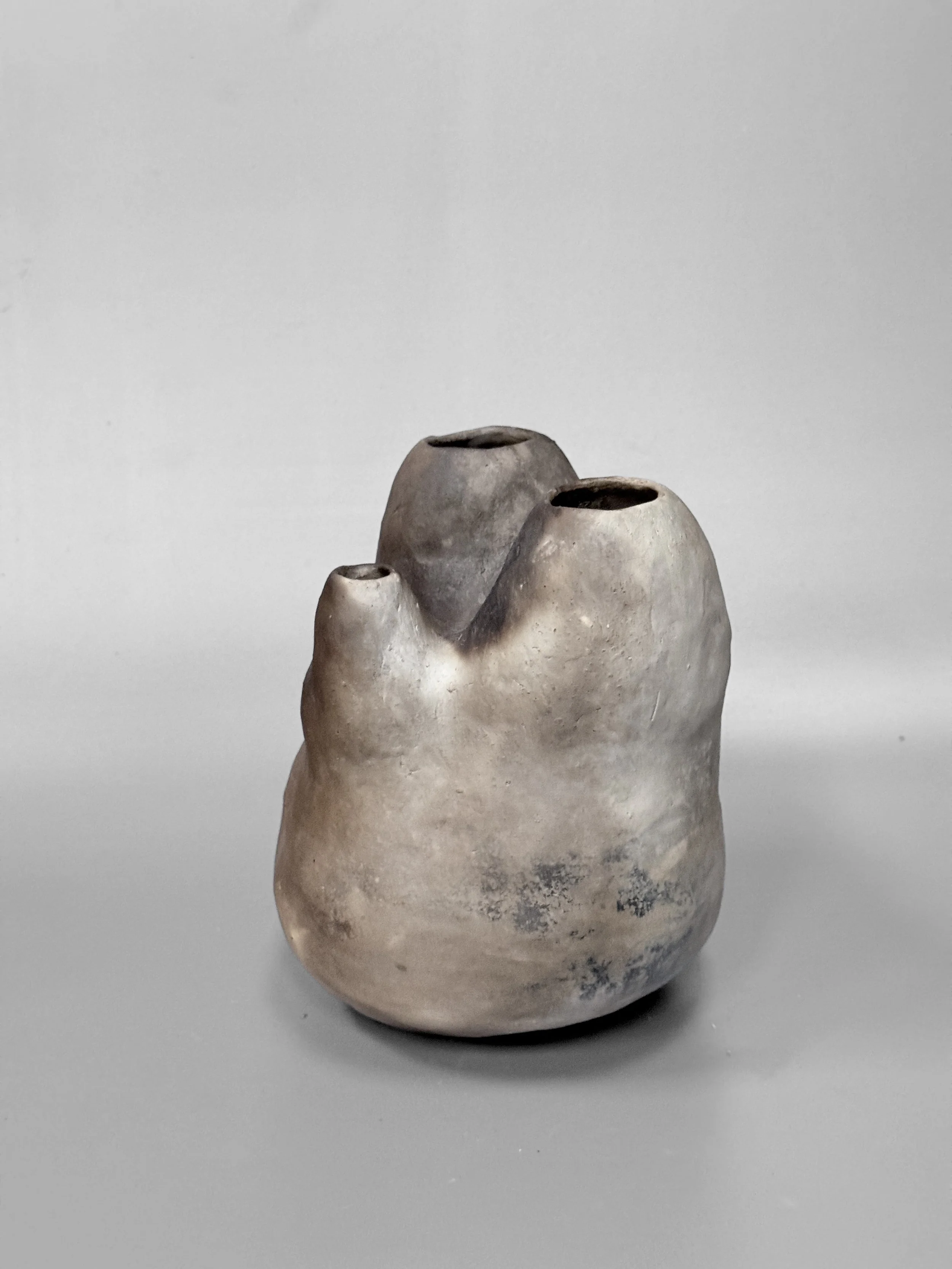 lotte-schwerdtfeger-blob-vase-iii-4.JPG