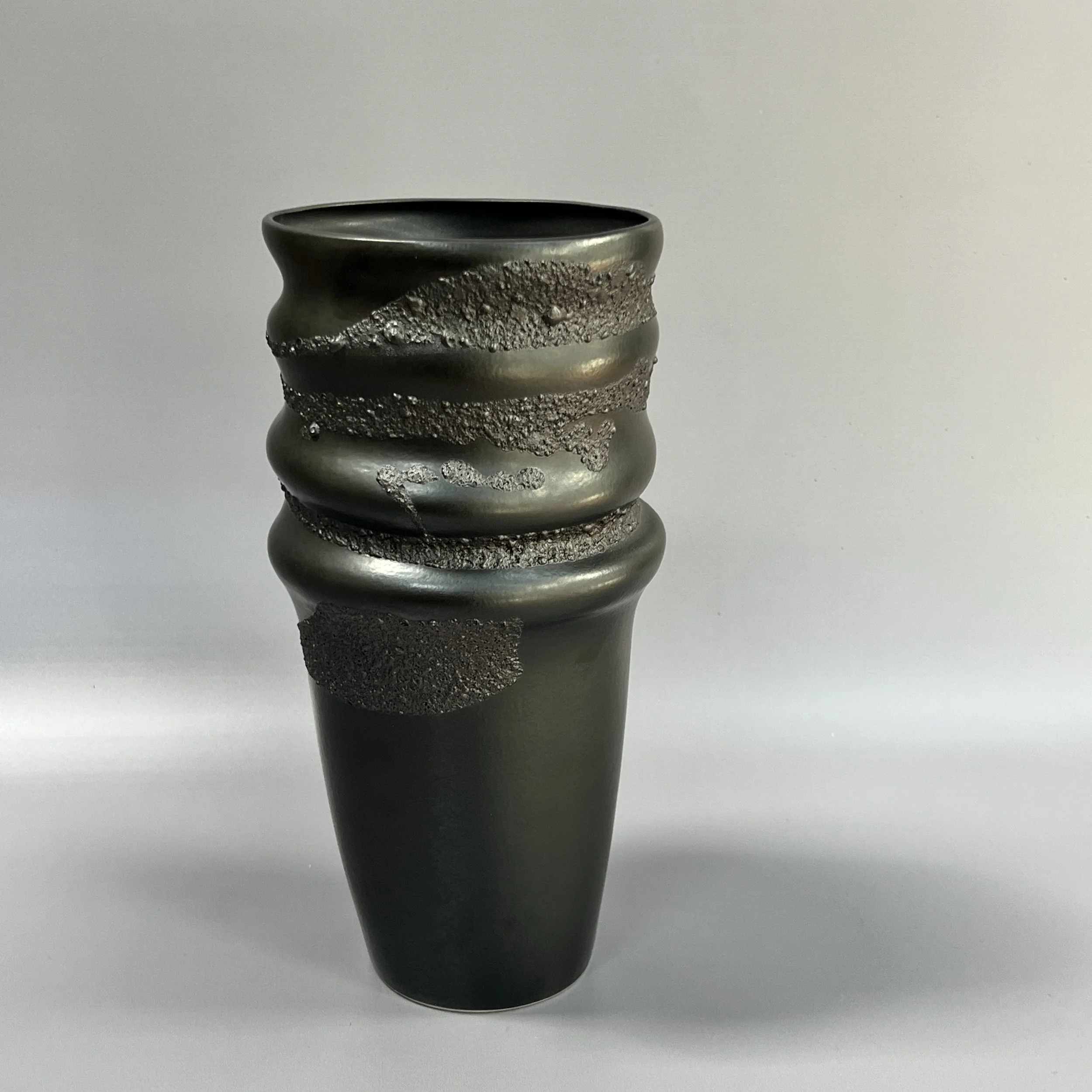Undulating vase #1 (bubble and stone)