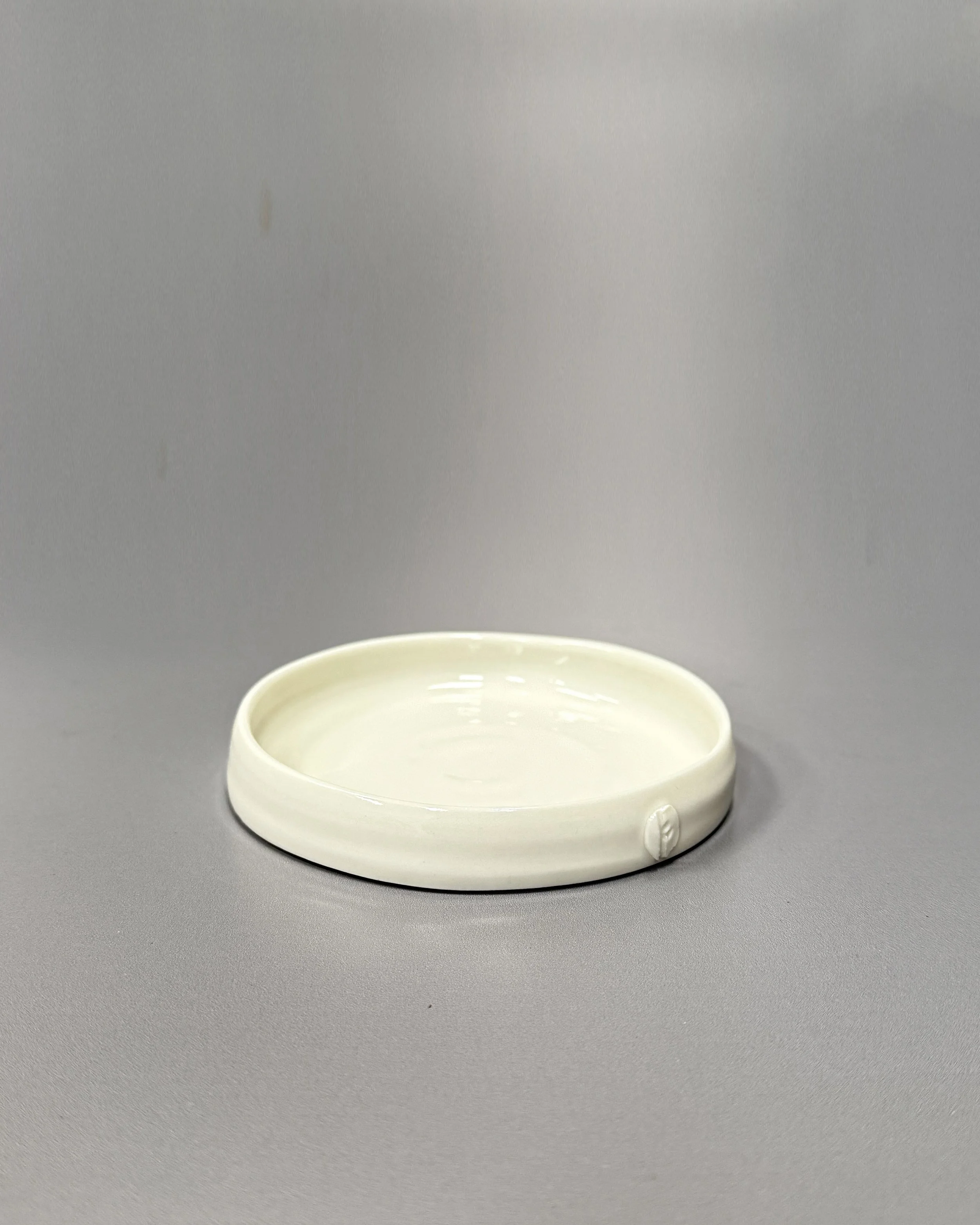 kris-coad-flat-base-dish-mini-1.JPG