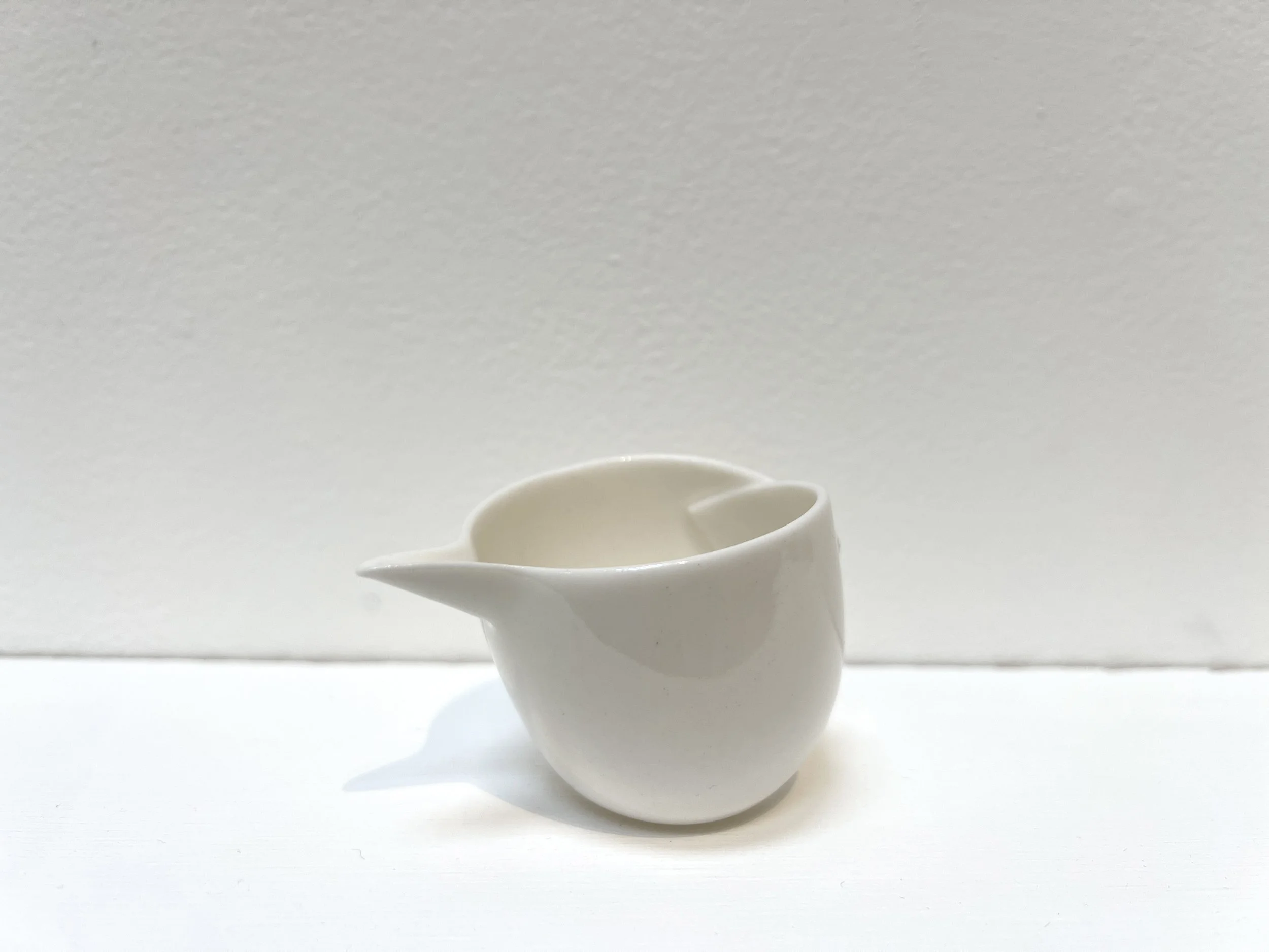 Pourer in white #2 (small)