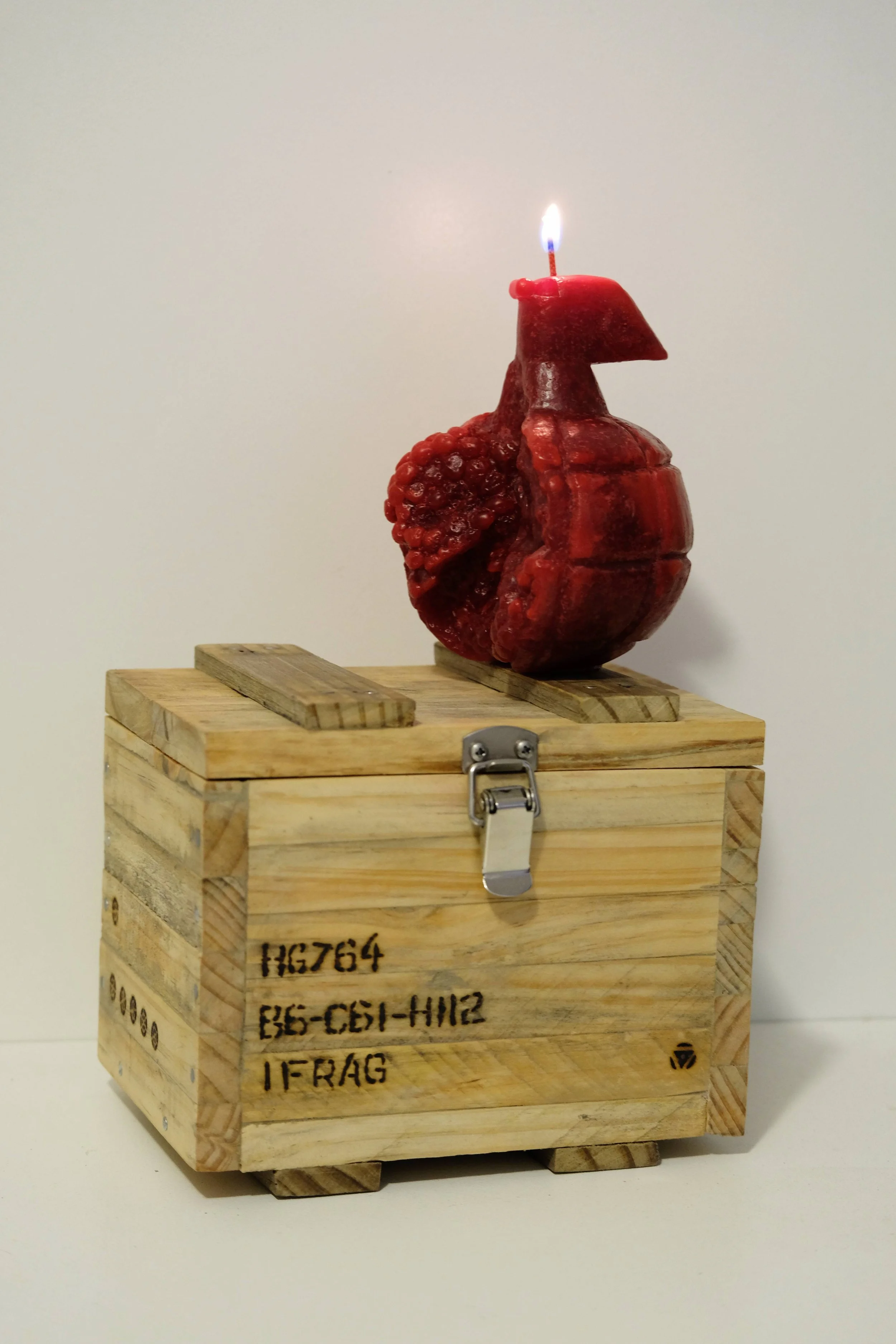 Pomegrenade (light me up), 1/5