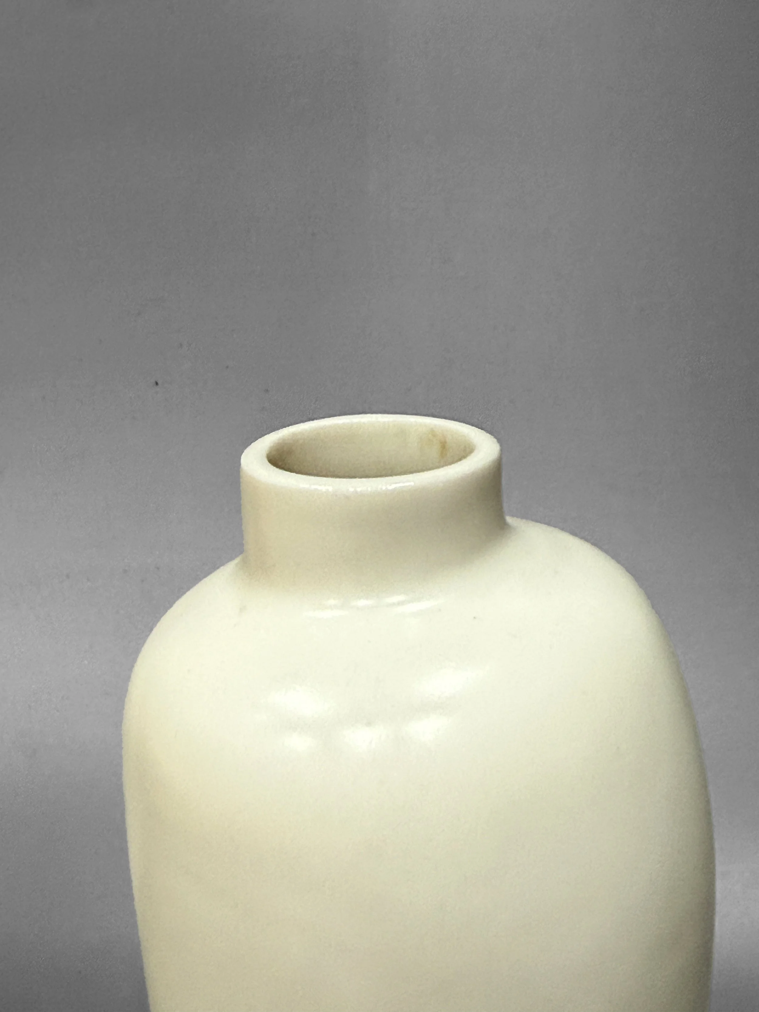 vanessa-lucas-liliana-vase-2.JPG