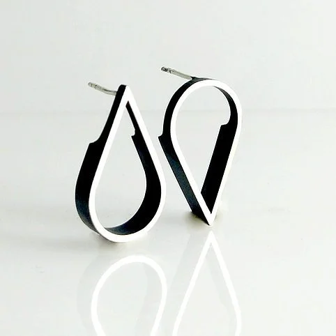 rachael-grigulis-outline-series-teardrop-earrings-1.jpeg