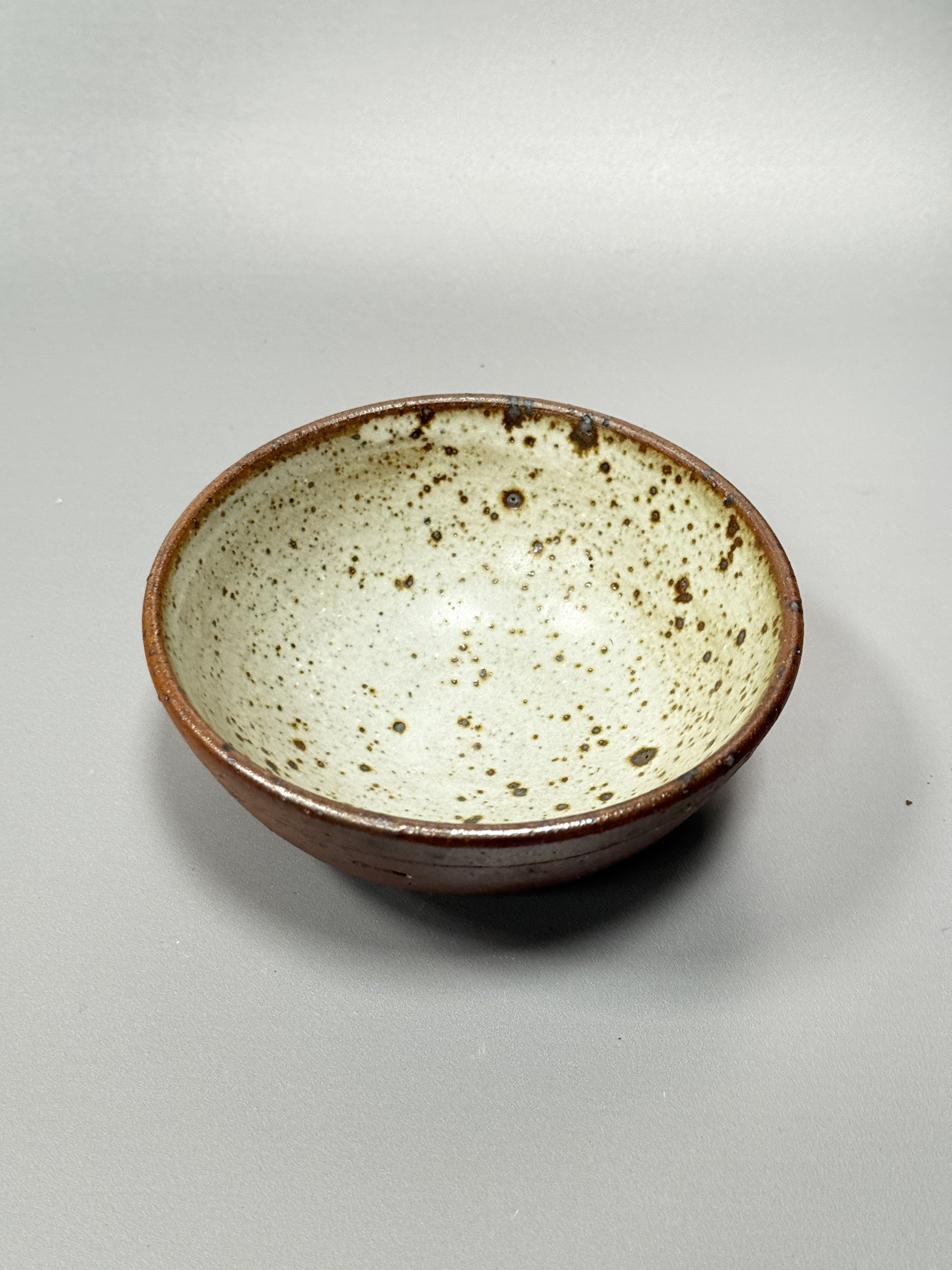 sandra-bowkett-small-bowl-1-2.JPG