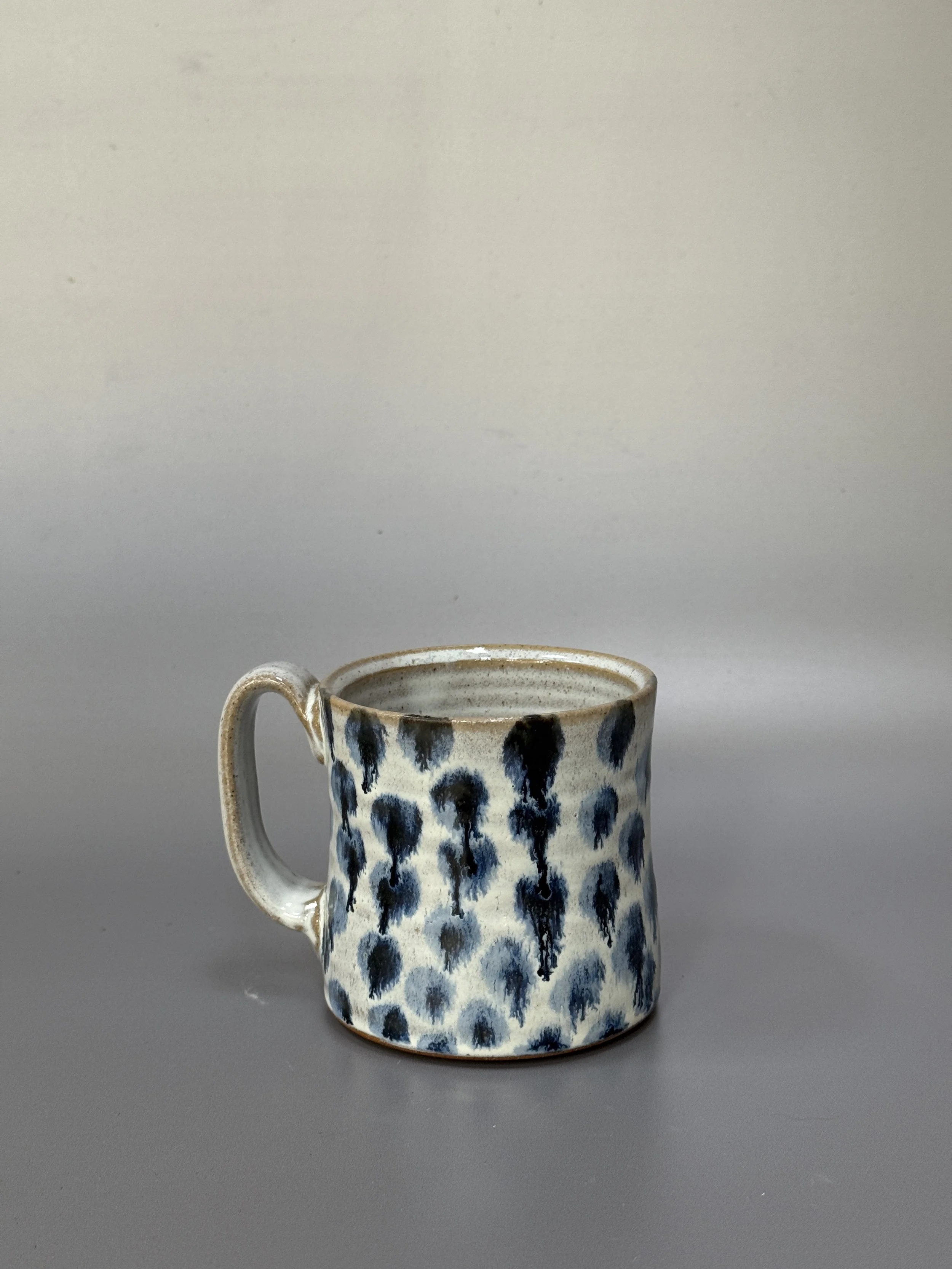 Mug (blue spots)