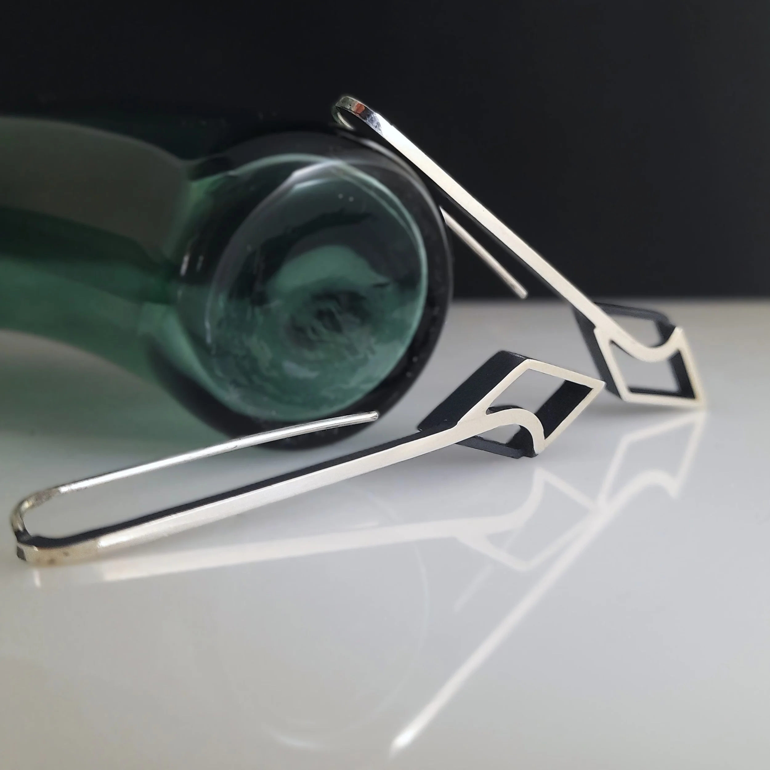 Diamond hook earrings (outline series)