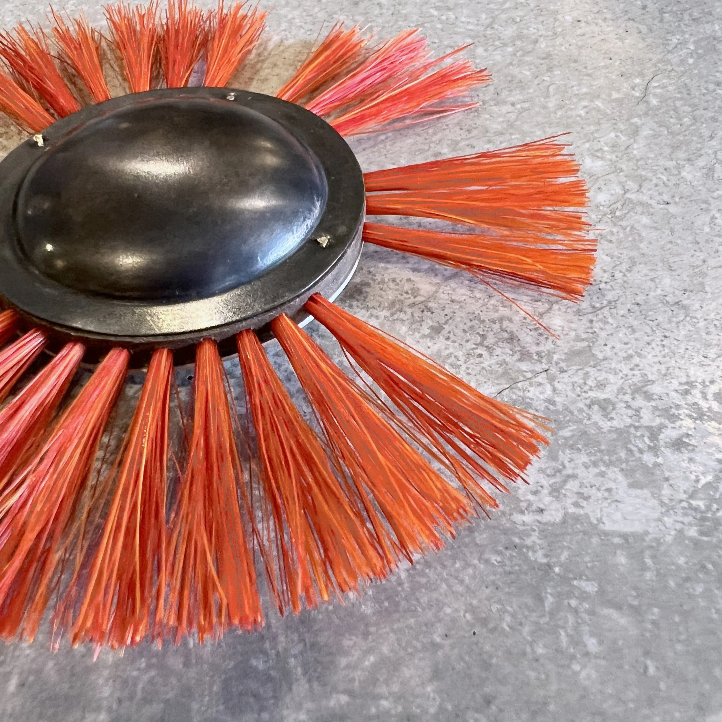 studio-blau-kugel-scrubber-brooch-L-orange-4.JPG