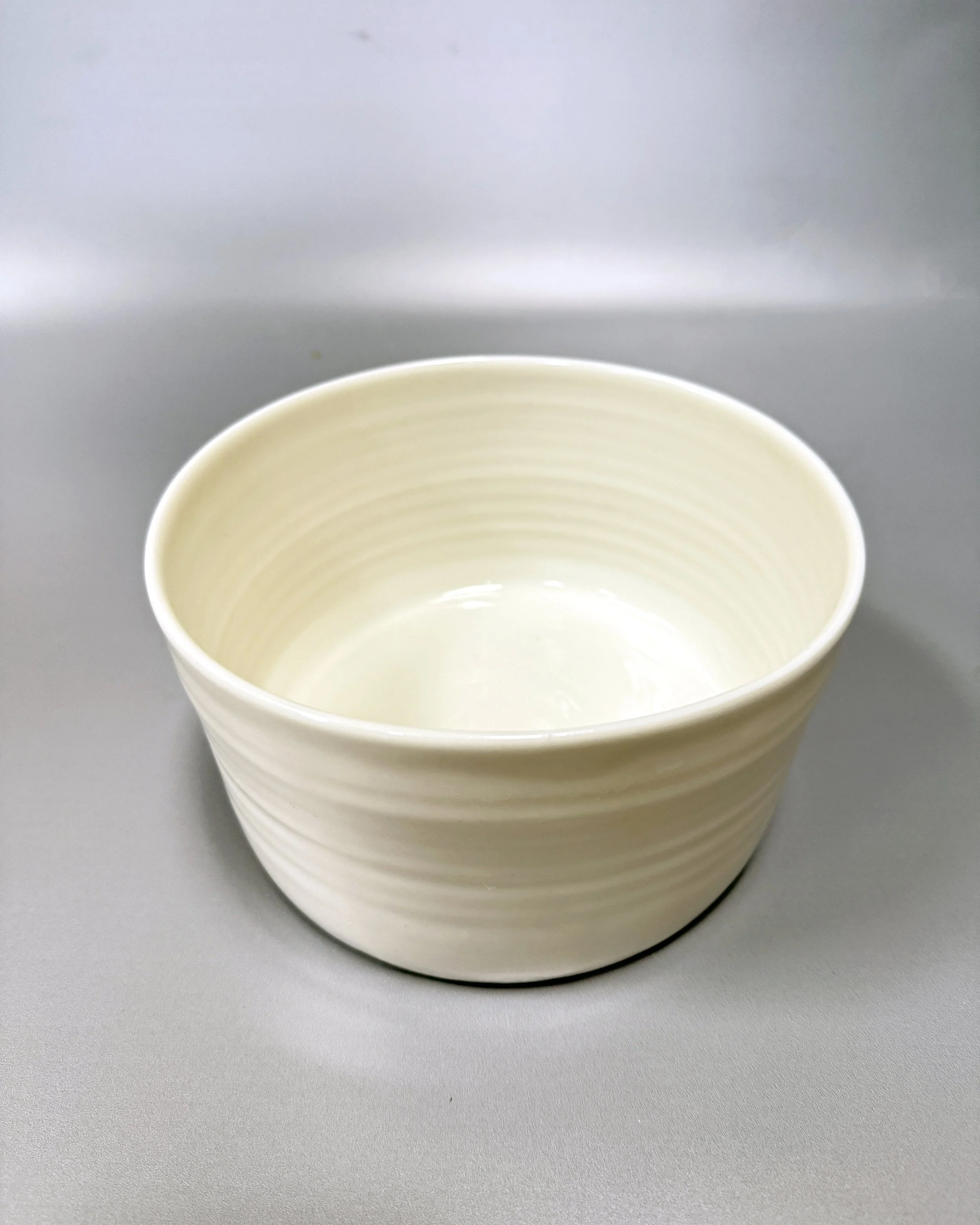 kris-coad-flat-base-bowl-m-2.JPG