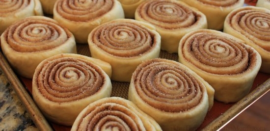 The-Best-Way-to-Freeze-Cinnamon-Rolls1.jpg