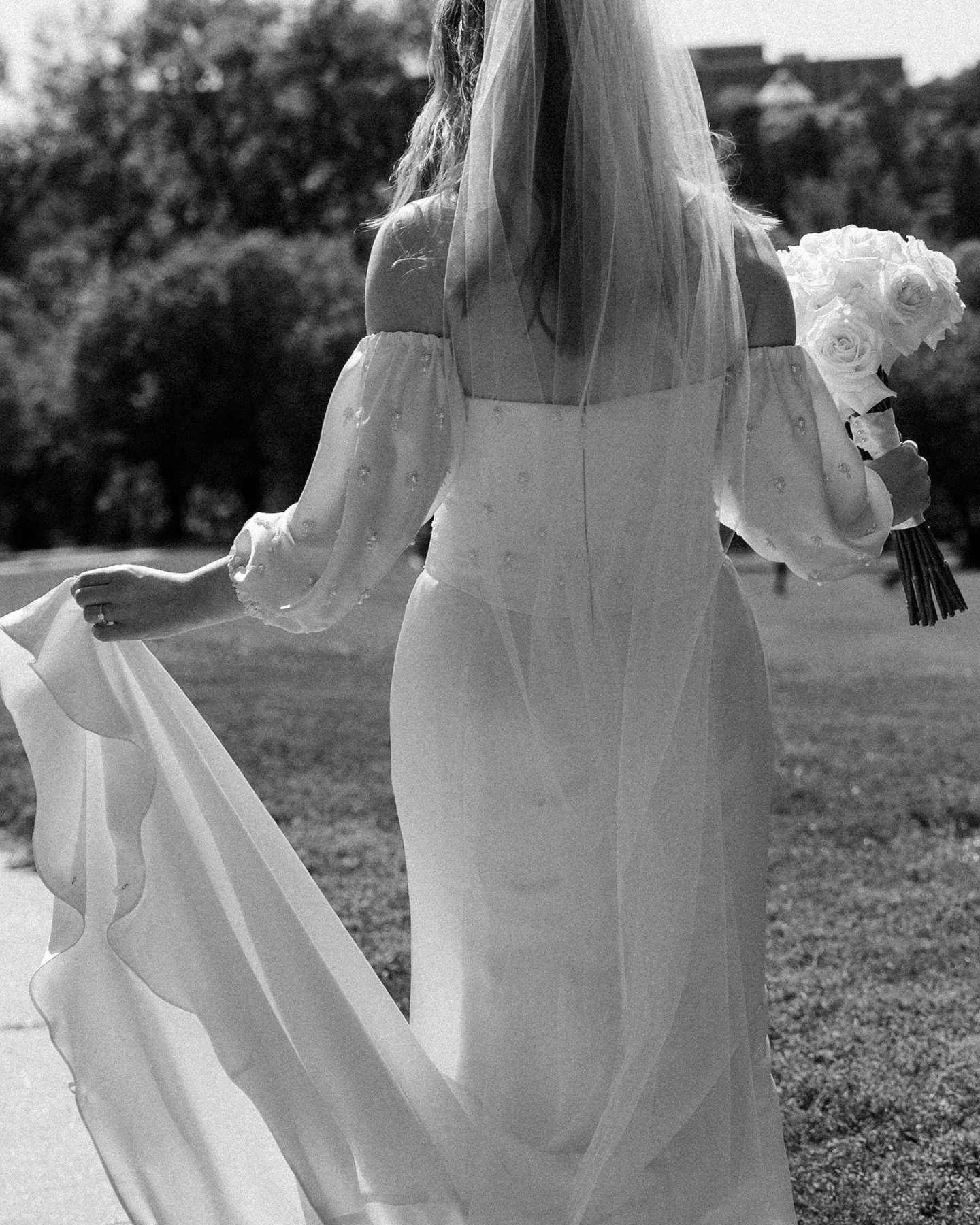E&amp;C had one of the most beautiful and perfect days✨

A real wedding isn&rsquo;t dictated by poses, it&rsquo;s a story unfolding. It&rsquo;s lived in the in between. Sometimes it&rsquo;s gentle guidance, sometimes it&rsquo;s no direction at all.

