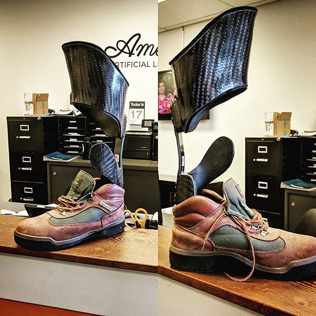 Tibial tubercle height partial foot prosthesis, ready to go home!
.
.
#prosthetics #orthotics #smallbusiness #americanartificiallimb #aalseattle #seattle #oandp #washingtonstate