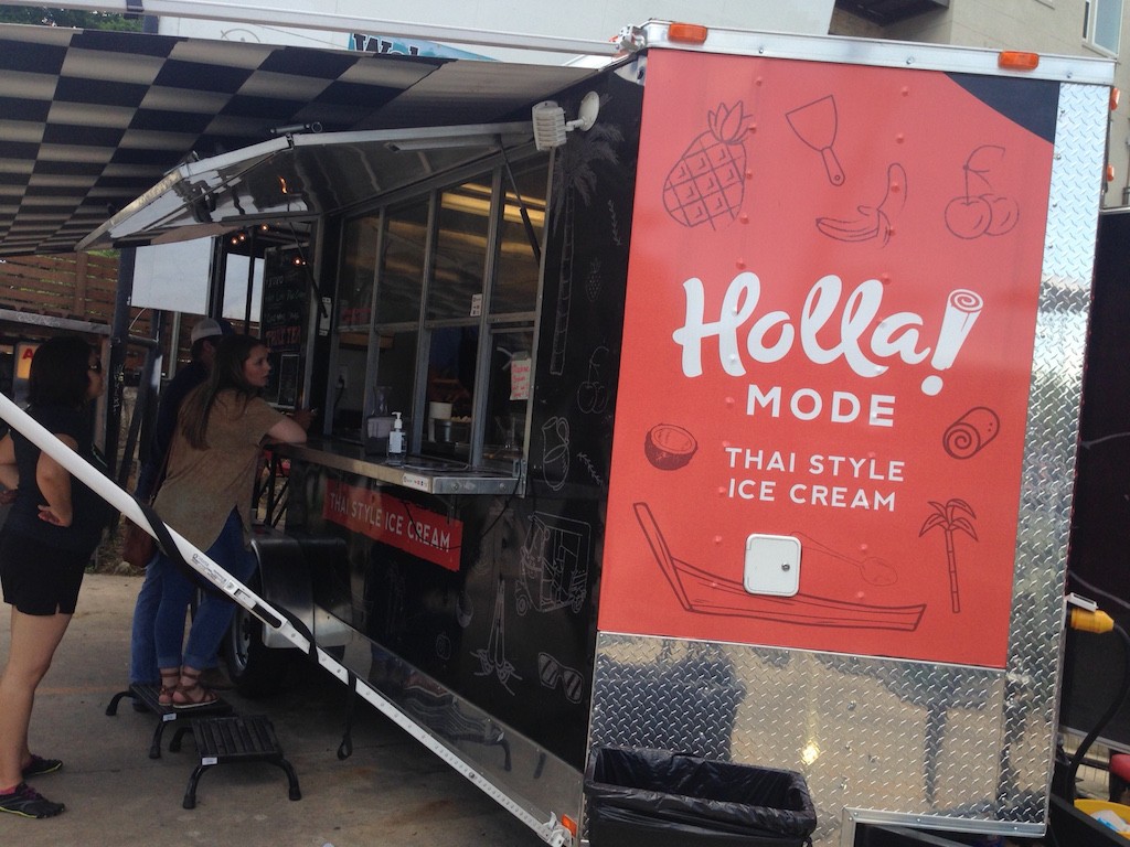 Holla Mode Sign