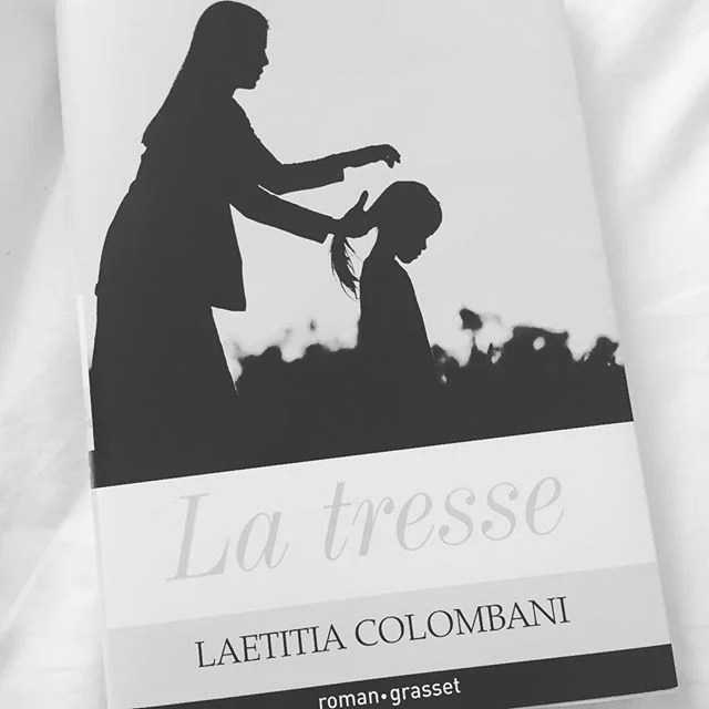 Merveille à lire! 🌺🌺🌺
#womenpower #girlspower #loveisallyouneed #summerreading