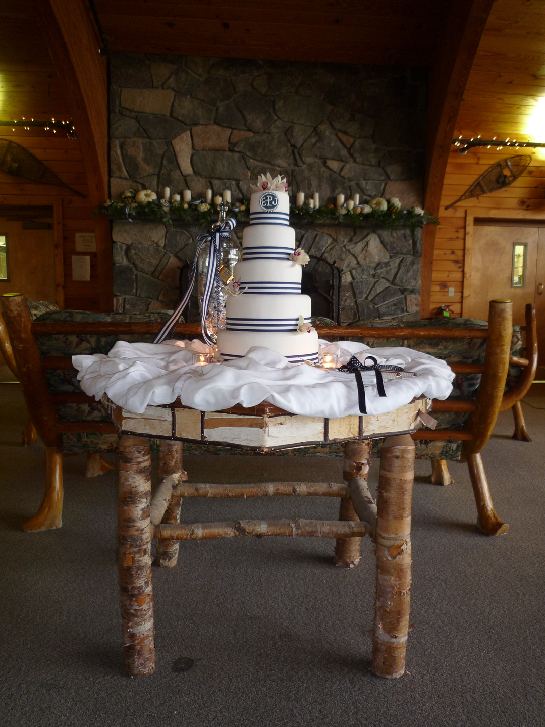Cake Table (5).jpg