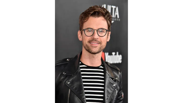 Celebrity stylist Brad Goreski says to focus on wardrobe building blocks, like coats or dresses, when sale shopping. (Getty Images)