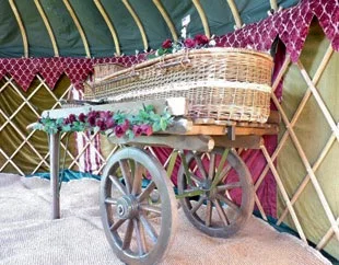 We provide a classic costermonger's cart to accommodate one of our willow coffins , allowing ease-of-movement of the beloved.