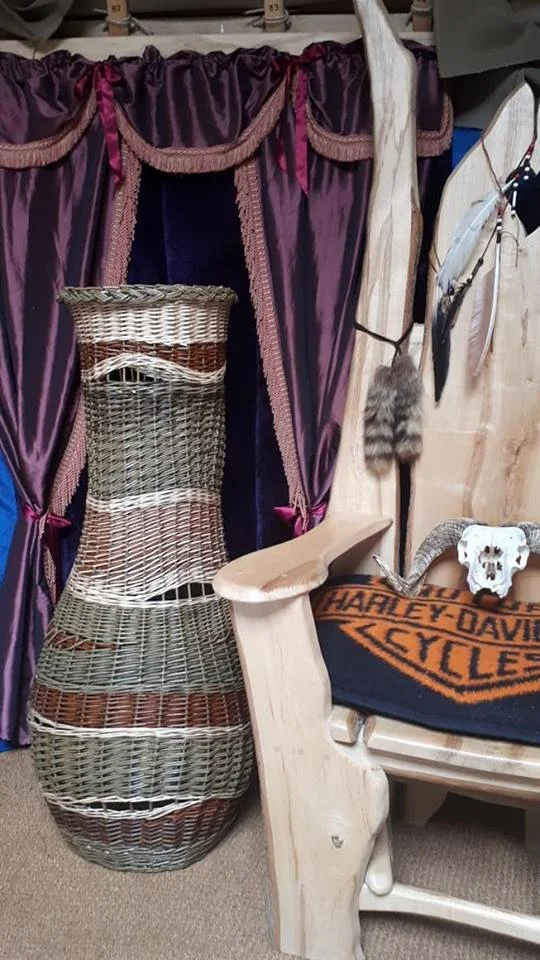 The_Giant_Vase_Cradle_to_Grave_Willow_Coffins.jpg