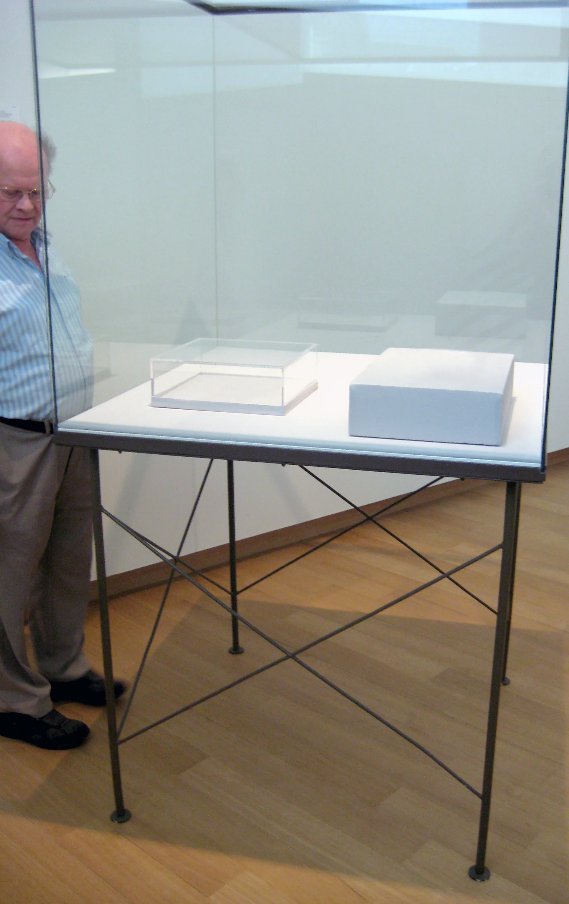 Packaging, image 3 (2017). Image taken from Temporary Stedelijk 2, 2011