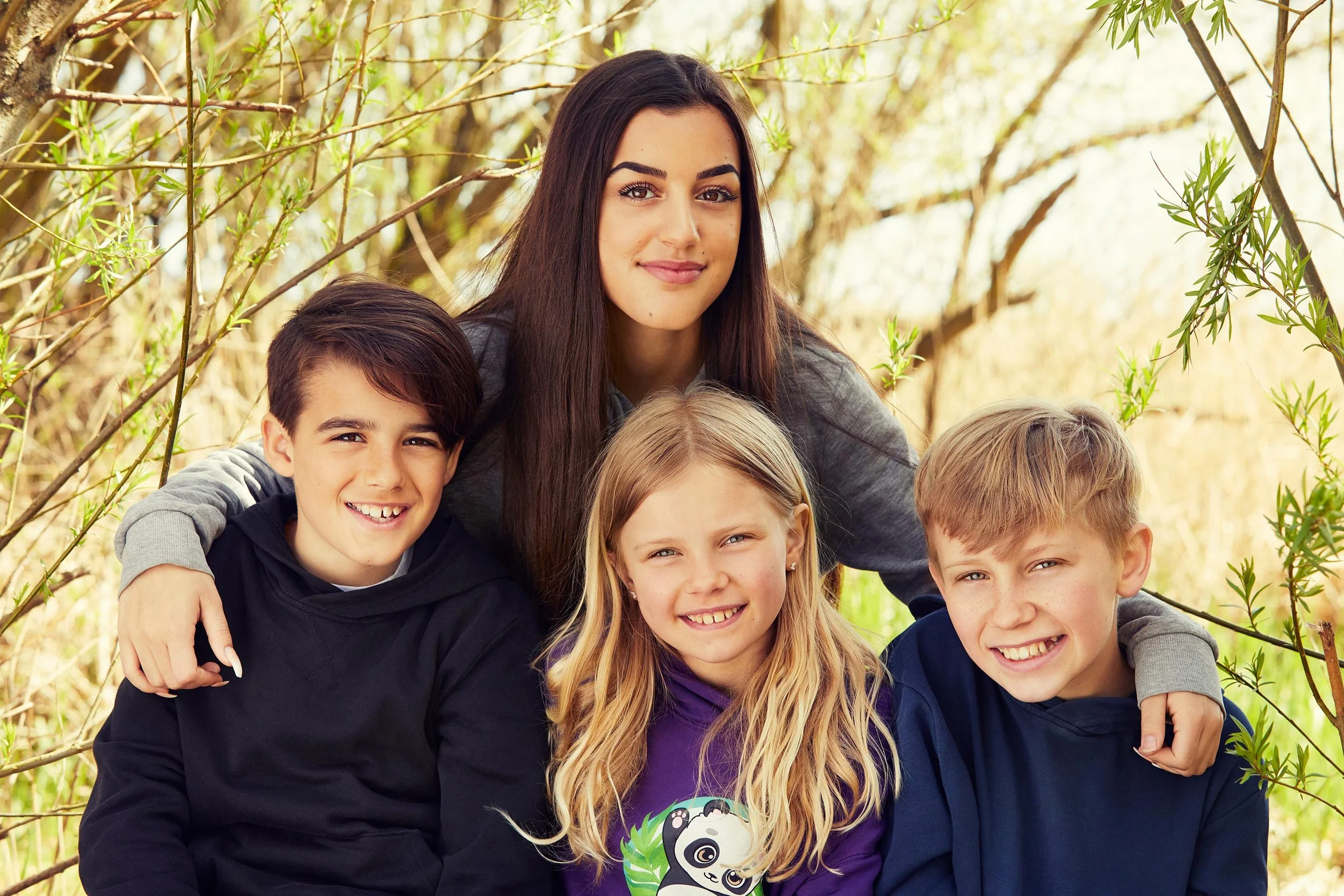 SEBASTIAN-EMELIE-ADAM-SARA_V024_WEB.jpg