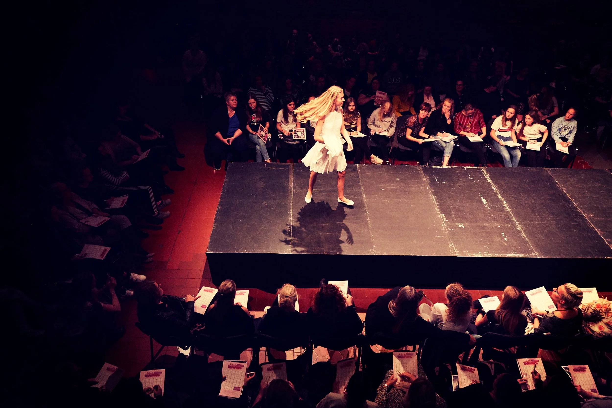  MODESHOW / LILLY KONFIRMATION 