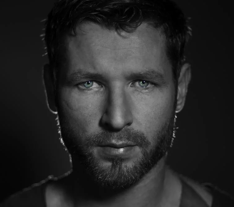 James Darkin releases new single & video for "Needle Noise"