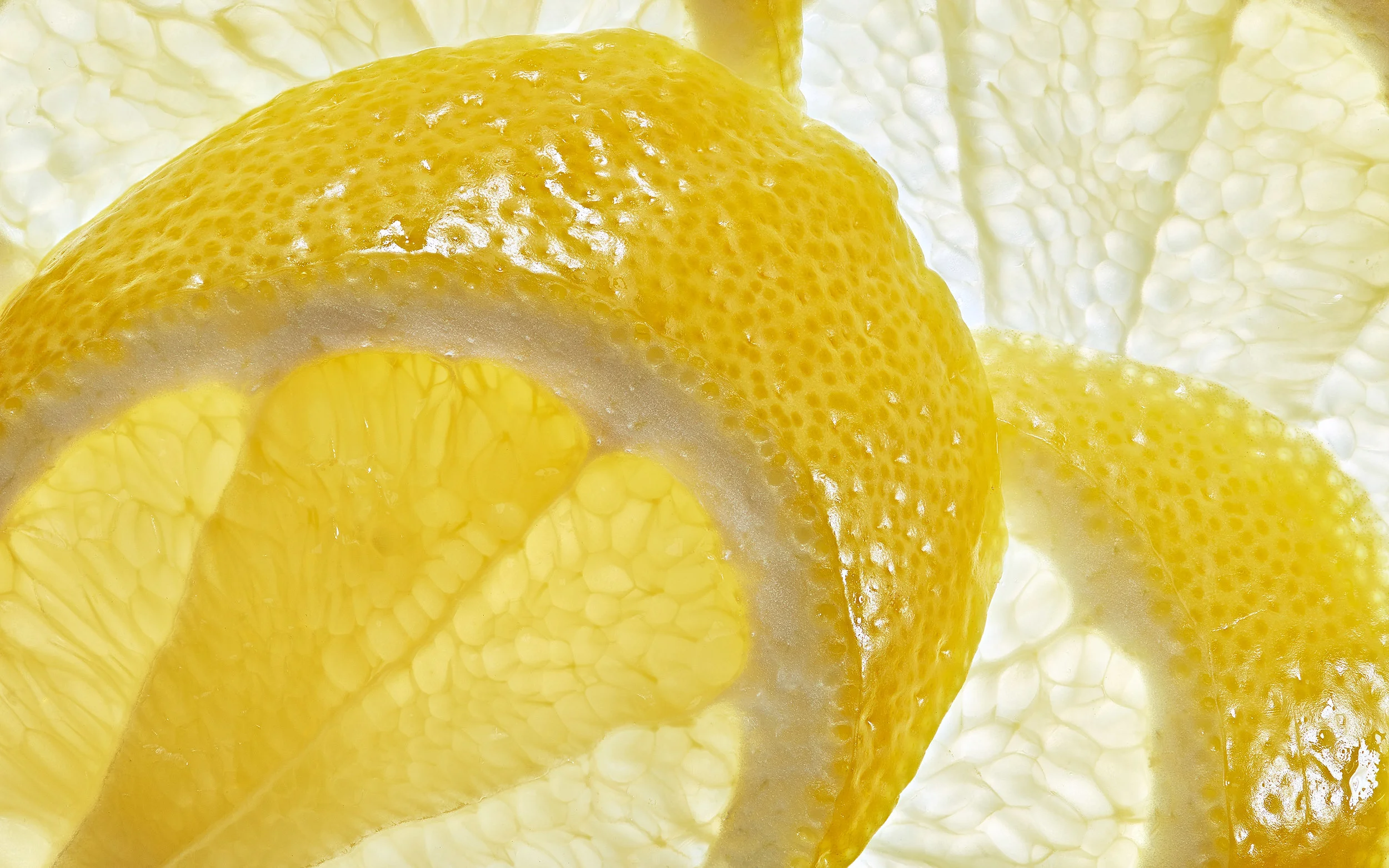 lemon, lemon slices, close-up, Nahaufnahme, Zitrone, Zitronencheibe, Makrofotografie, macro
