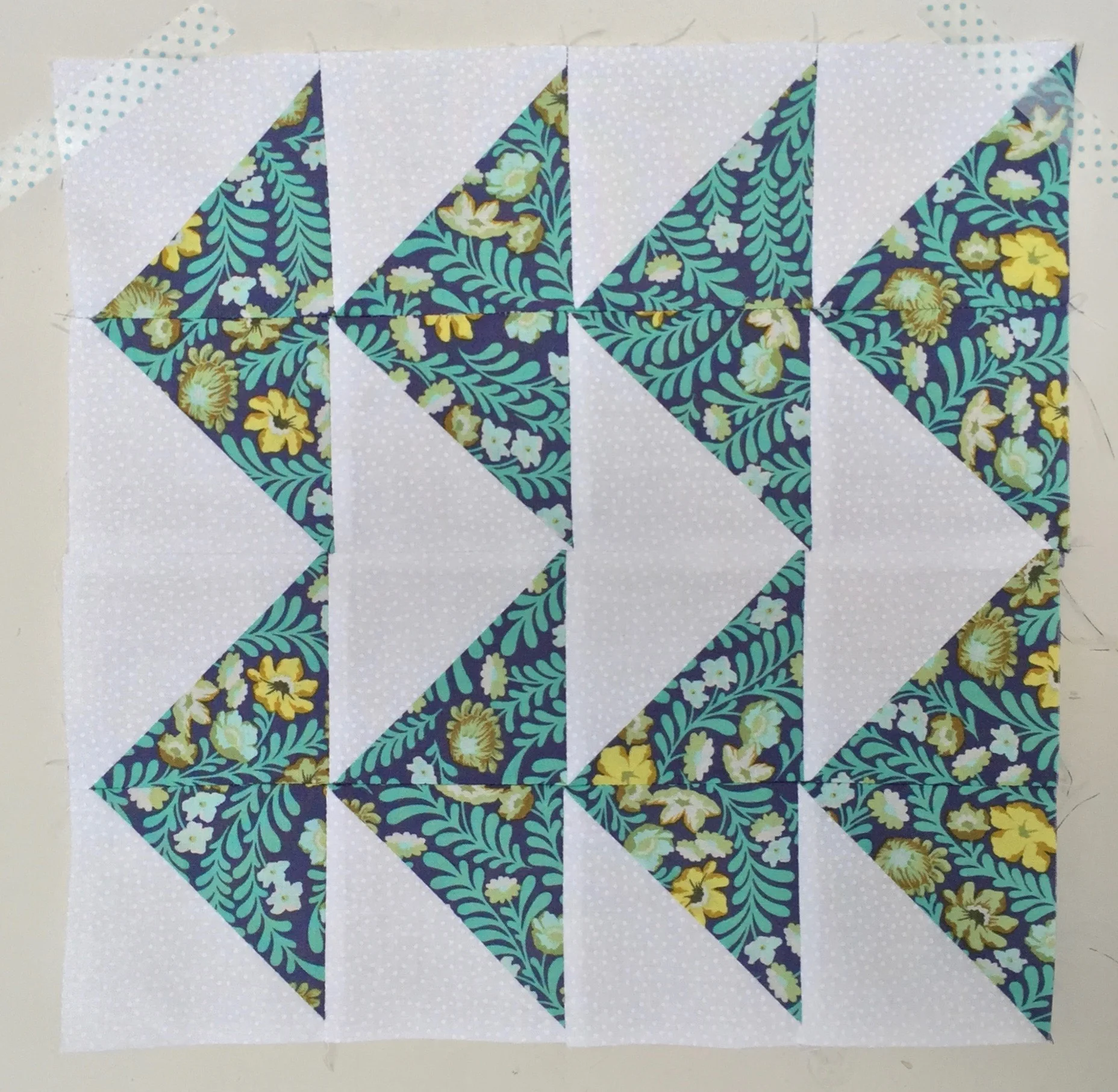 Triangles (Flying Geese variation) Half Square Triangle Quilt Block