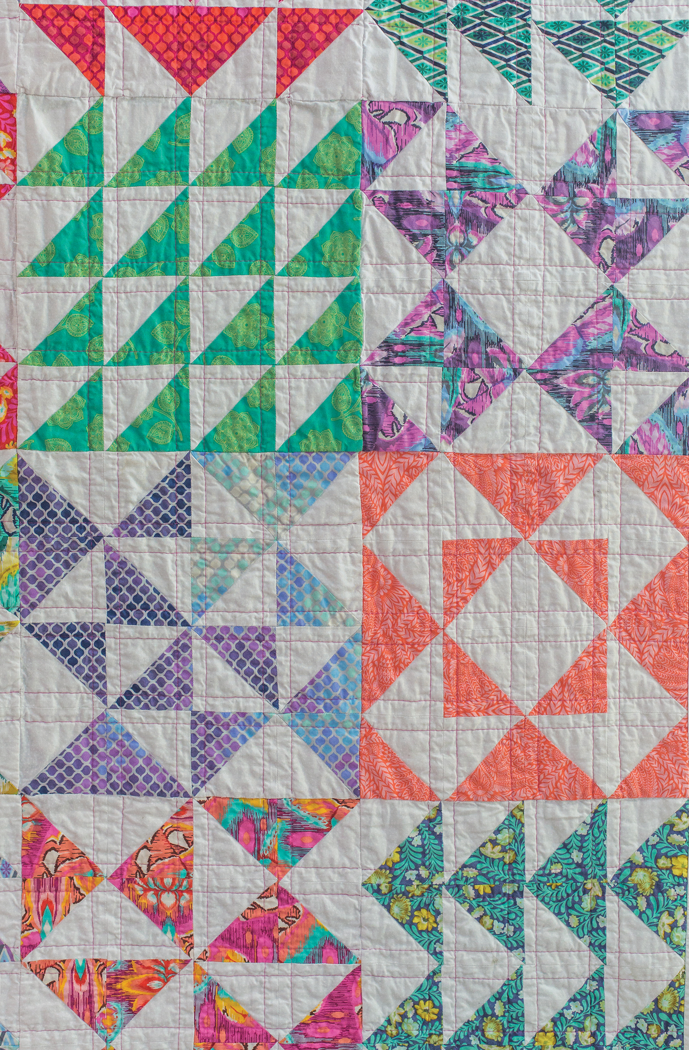 Half and Half Quilt Pattern + Block Gallery [Book]