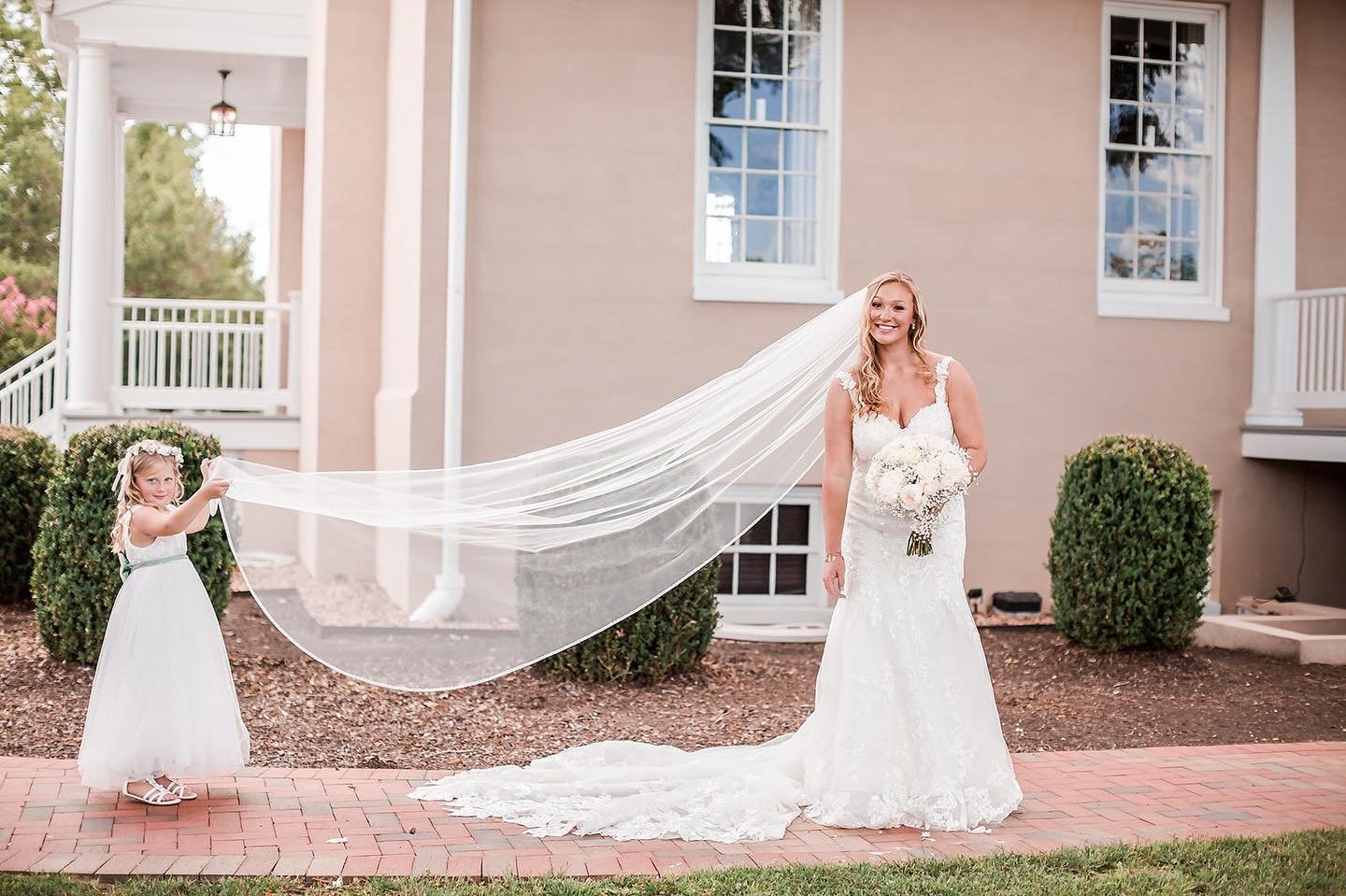 Let&rsquo;s talk about putting your friends and family to work on your wedding day. Obviously this is adorable, we mean real work!

Whether it&rsquo;s set-up, take-down, or acting as your coordinator, it is WORK y&rsquo;all 💯

Our Design &amp; Flora