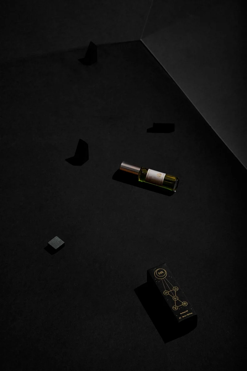 EdE_Black_2-800x1201.jpg