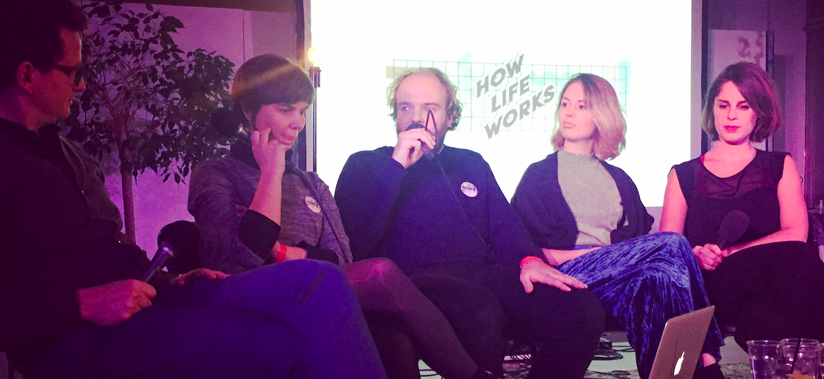 Fredo De Smet (How Life Works), Eva Moeraert (zichzelf), Pieter Blomme (Relaas), Mirke Kist (Bob) en Nele Eeckhout (Bob). Heel veel podcast-stars bij elkaar :-)
