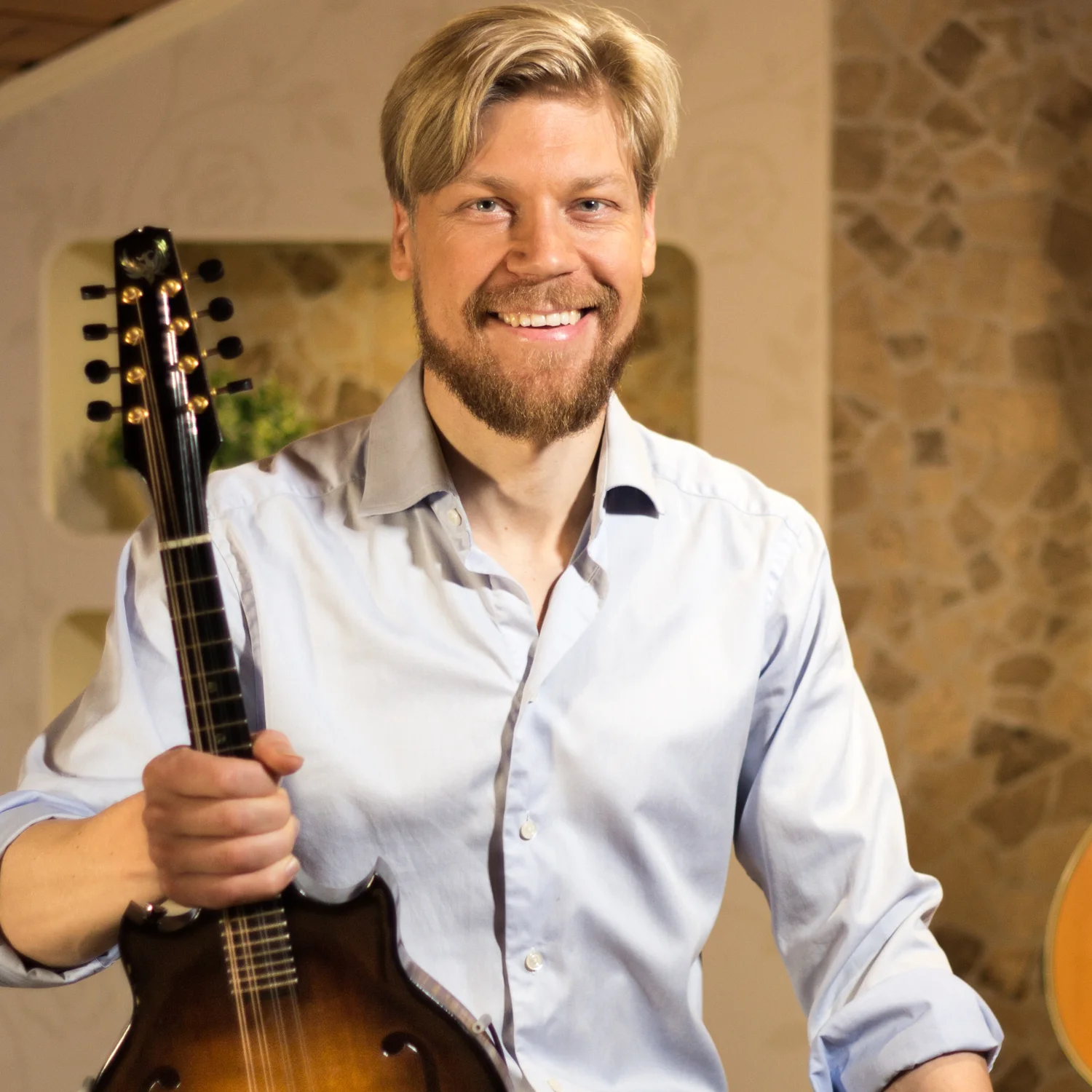 Magnus Zetterlund teaches mandolin students at the Royal College of Music in Stockholm. He is also a column writer for Gypsy Jazz Secrets Magazine.