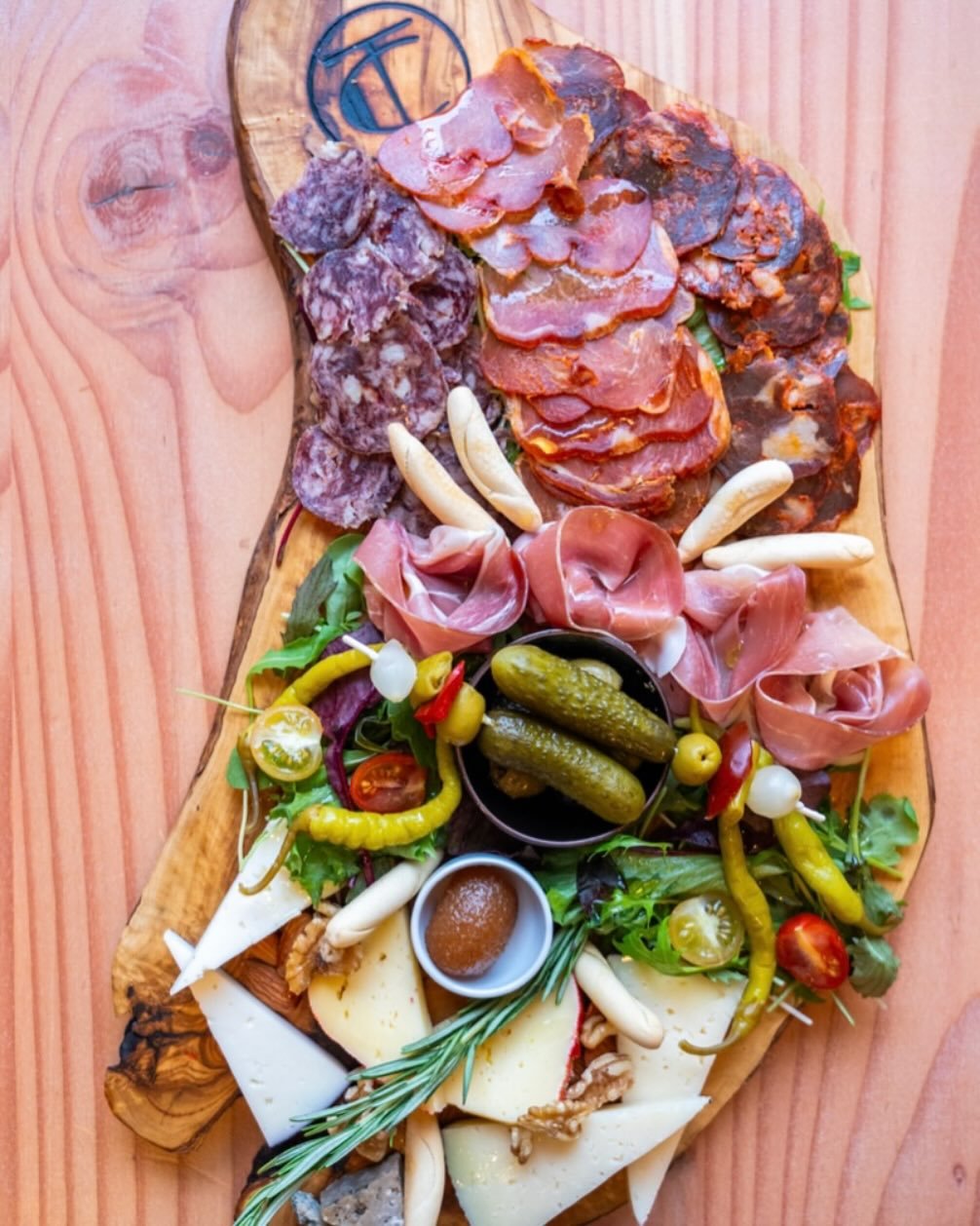 Win Meal for 2 at Cata (La esencia de España - worth £100)
Spanish tapas, wine & coffee in the heart of Stockbridge.
To enter -
Visit ‘win’ link in bio
For bonus entry -
1. Follow Cata & Stockbridge Local
2. Co