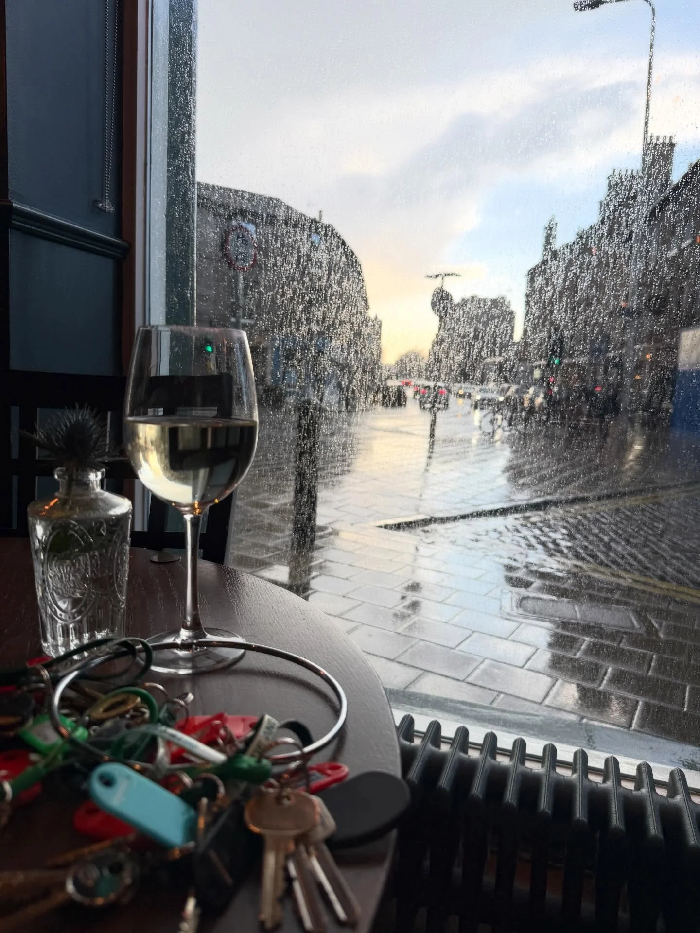 Friday night vibes.

#stockbridge #hectors #edinburgh #stockbridgelocal